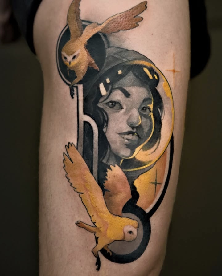 Tatouage néoréaliste d'astronaute par Bryan Ly