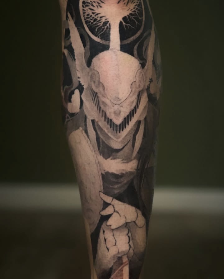 Tatouage néoréaliste de Malenia d'Elden Ring sur jambe par Bryan Ly